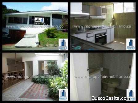 CASA UNIFAMILIAR PARA LA VENTA EN  ROBLEDO PILARICA *//COD:#*#*437