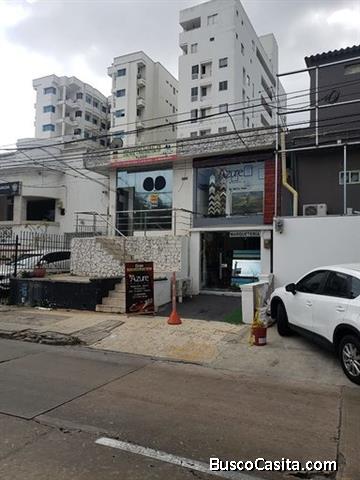 Vendo o permuto casa comercial en Barranquilla.