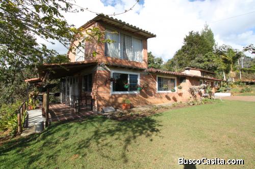 Linda finca en Guarne, unidad cerrada