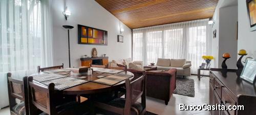 VENDO CASA EN EL POLO PARA REMODELAR