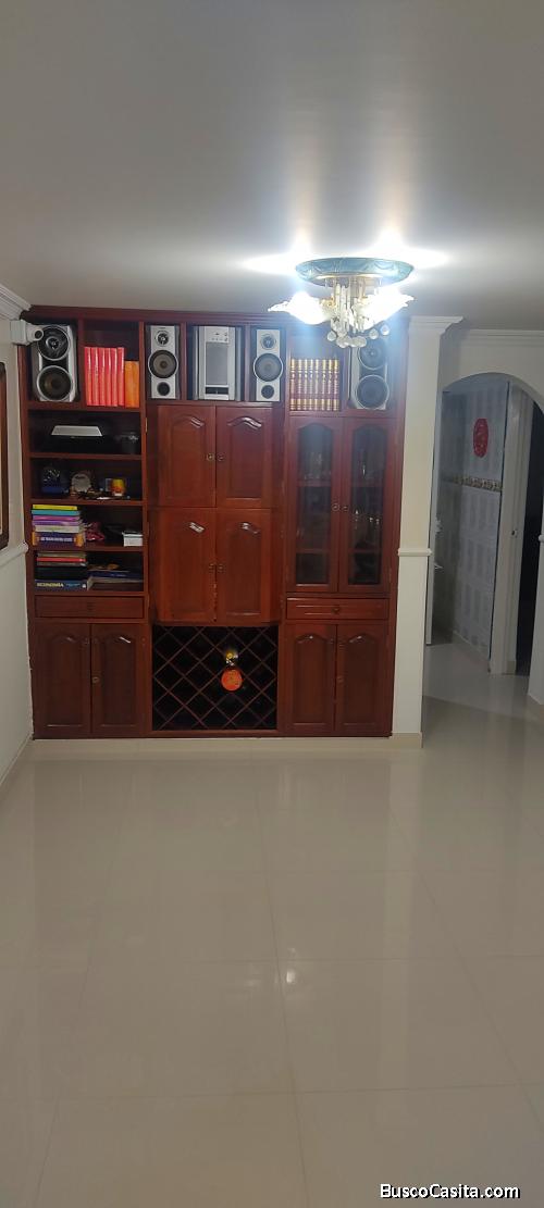 HERMOSA CASA LAGOS DE SUBA - $750 Millones
