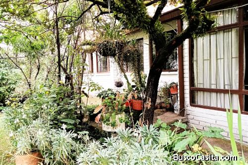 VENDO CASA-LOTE EN CEDRITOS 