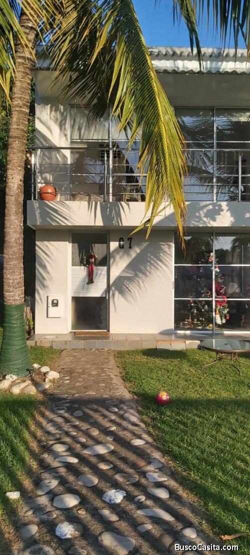 Venpermuto casa conjunto cerrado en Melgar 