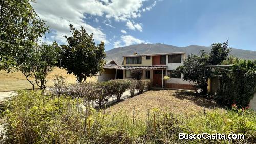 VENDO CASA EN QUITO ECUADOR  BUEN PRECIO