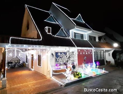 OPORTUNIDAD HERMOSA CASA BIEN UBICADA