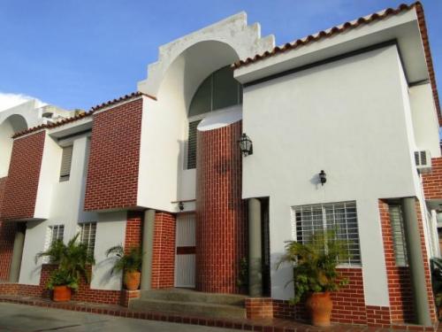  Caraboboinmuebles vende townhouse el trigal Codigo MLS #11-5230