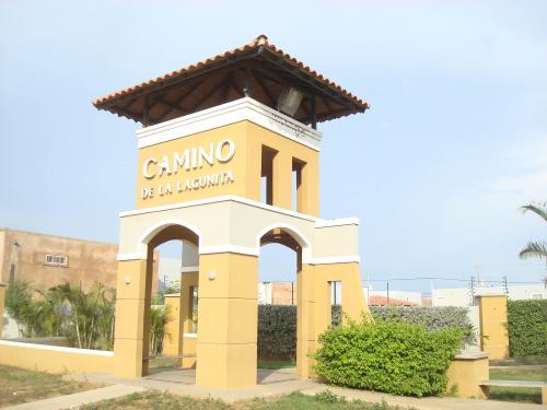 Venta casa villa cerrada Via a la Concepcion Maracaibo