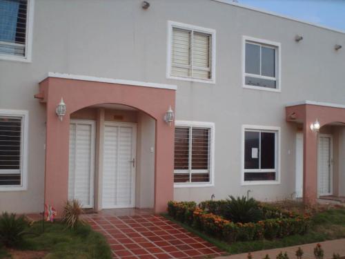 Lindo Townhouse via la concepcion