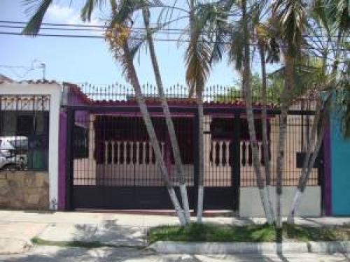 VENTA de excelente CASA en CABUDARE, Lara  11-3132
