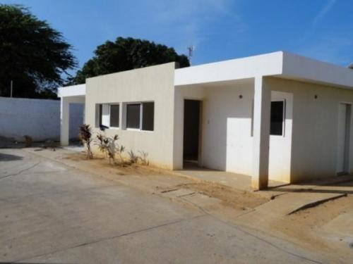TOWNHOUSE EN VENTA MARACAIBO ISLA DORADA OSCAR ROMERO