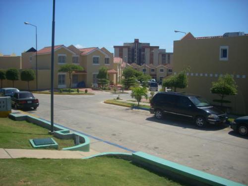 Townhouse en venta en Maracaibo (MLS 11-1401) nzerpa