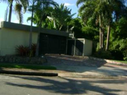 Casa  en Venta Altos de Guataparo Edo Carabobo cód. 11-7491