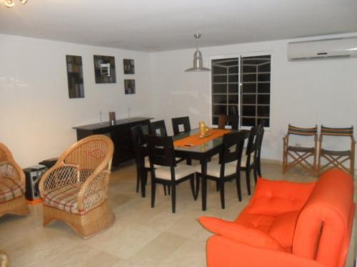 TOWNHOUSE EN VENTA MARACAIBO LAGO MAR BEACH OSCAR ROMERO