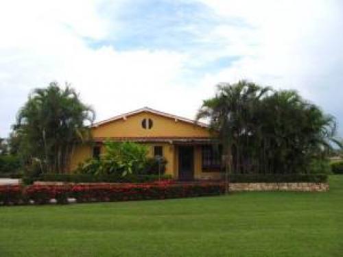 Casa en Venta Safari Country Club Edo Carabobo cód. 11-7545