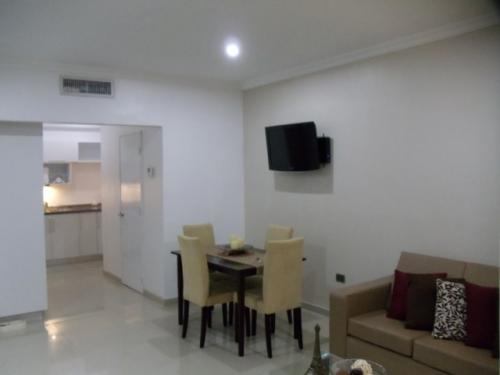 TOWNHOUSE EN VENTA MARACAIBO AVENIDA GOAJIRA OSCAR ROMERO