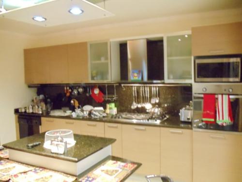 CASA E VENTA MARACAIBO AV.UNIVERSIDAD CON SANTA RITA OSCAR ROMERO