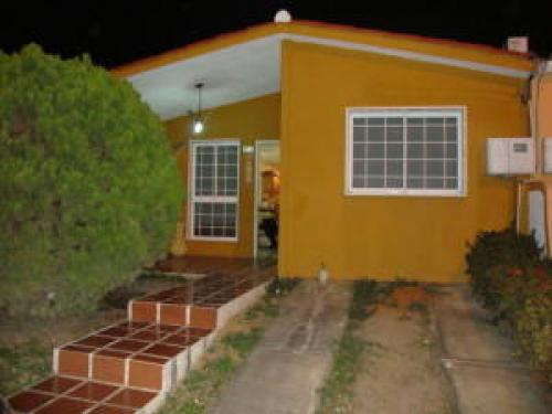 VENTA de CASA en CABUDARE-LA PIEDAD. 
