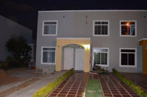 TOWNHOUSE EN VENTA MARACAIBO CAMINOS LA LAGUNITA OSCAR ROMERO