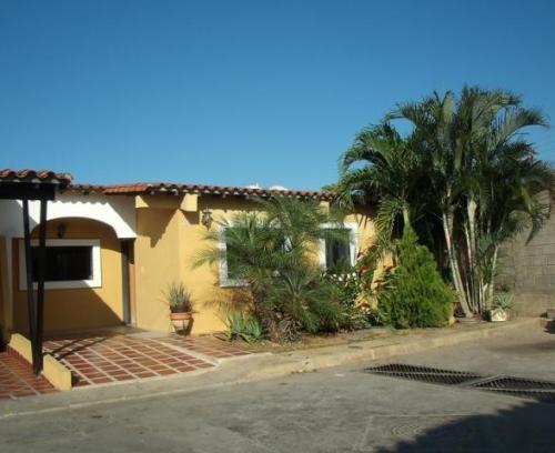 VENTA de bella CASA en CABUDARE 12-364