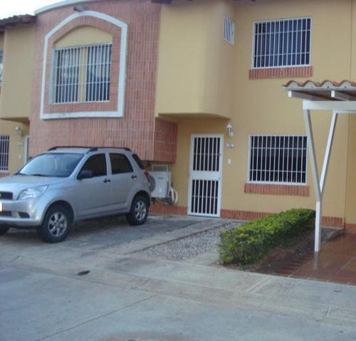 VENTA de bella CASA en CABUDARE 12-374