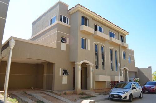 Townhouse en venta Maracaibo Zona norte Oscar romero