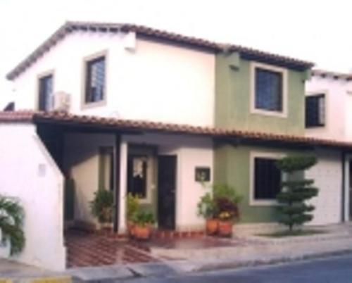 VENTA de bella CASA en CABUDARE 12-926