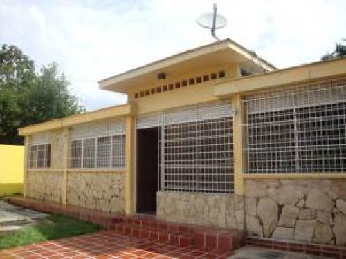 VENTA de CASA en BARQUISIMETO-AV. LIBERTADOR