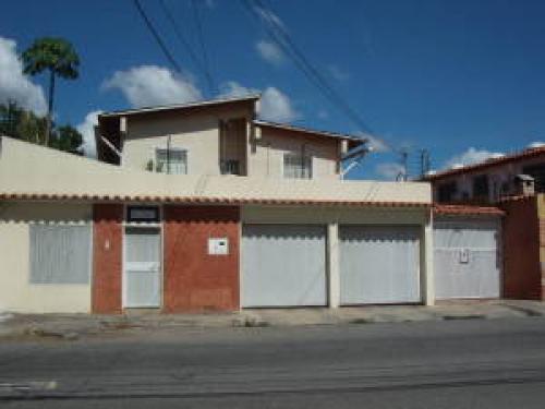 VENTA de QUINTA en BARQUISIMETO-AV. BRACAMONTE