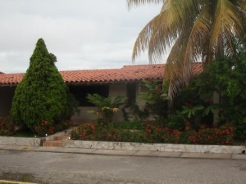 Venta de Cómoda Casa en Conjunto privado en Cabudare 