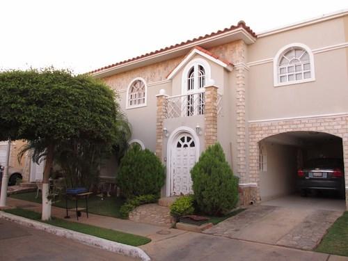 Casa Villa Costa Rosmini Milagro Norte