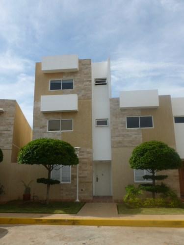 casa town house av las Guajiras