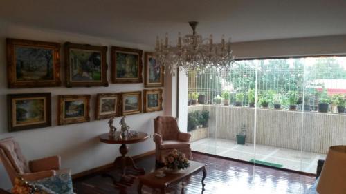 Cód. 14-8834. Apartamento en Venta en Maracaibo. Urb. Tierra Negra 