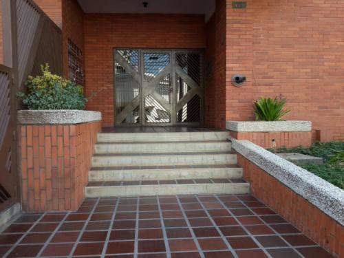 Cód. 14-10797. Apartamento en Venta en Maracaibo. Urb. Tierra Negra