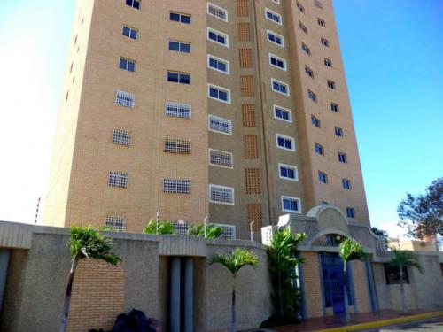 Cód.14-7039. Apartamento en Venta en Maracaibo. Urb. Don Bosco
