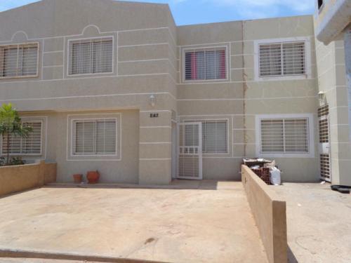 townhouse en venta circunvalacion unos maracaibo mls 14-8602