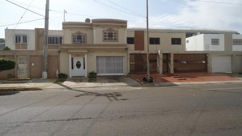 Casa en Urbanización Canaima