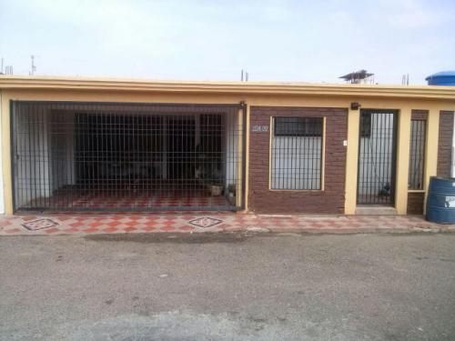 casa en venta la picola maracaibo mls 15-1148