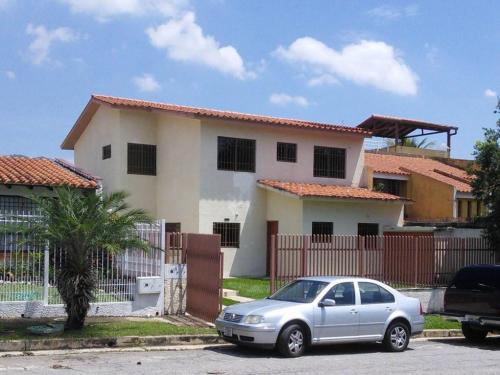 Venta de Casa en El Parral Valencia  Código 15-1444 ybra