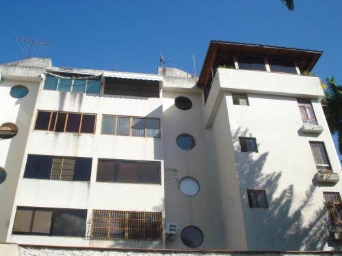 Venta de Apartamento en Urb. La Viña Valencia Código 14-13012