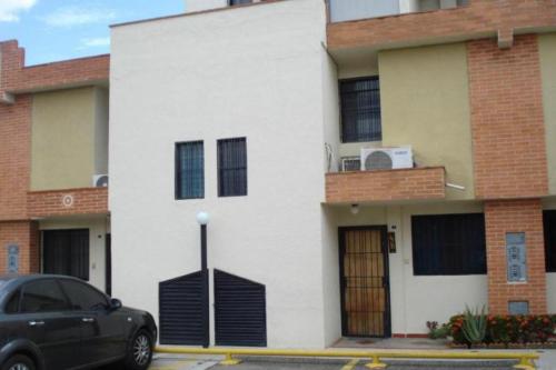 Venta de Townhouse en Naguaguana ElGuayabal  CG147061