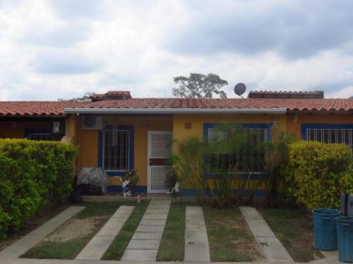 Bella casa en venta en Valle de Oro San Diego CG152177