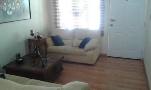 15-13549 Asesora Inmobiliaria Mariela Mootz le vende su casa o townhouse en Maracaibo