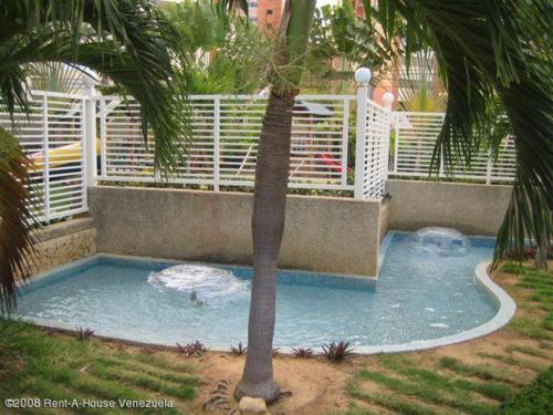 13-4609 APARTAMENTO EN VENTA EN MARACAIBO, LA LAGO