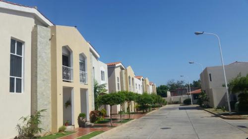 Townhouse Venta Maracaibo Club Gallego Villa Mariana 29JUL