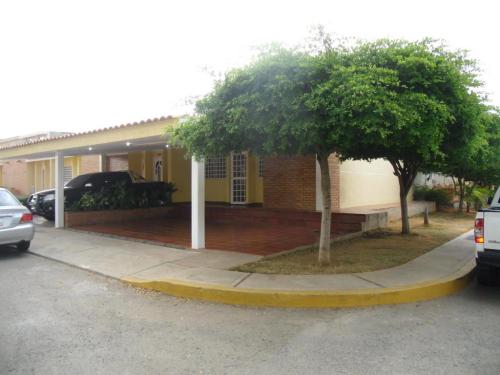 EXCELENTE CASA EN VENTA (16-12311)