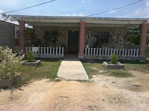 vendo comoda casa cerca de la playa