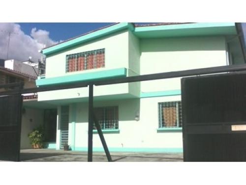 Casa Con 5 anexos