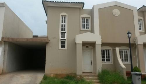 Casa Venta Maracaibo Zona Norte Lago Country III 07OCT