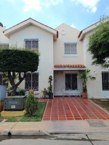 Townhouse Venta Maracaibo Zona Norte Villa Monte Fino Sambil 10OCT