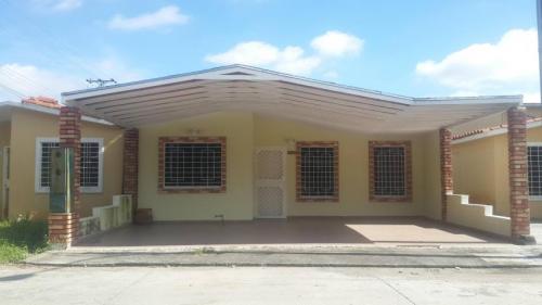 Venta de Hermosa casa en Bosques de Camoruco Acarigua Portuguesa 